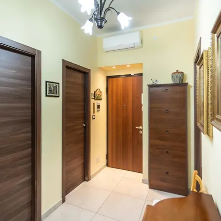 Little's Venaria Apartment *